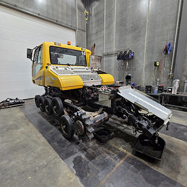 Image 3 BR350 Prinoth SN148 snow grooming machine