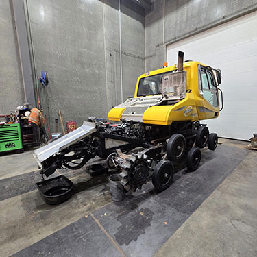 Image 4 BR350 Prinoth SN148 snow grooming machine