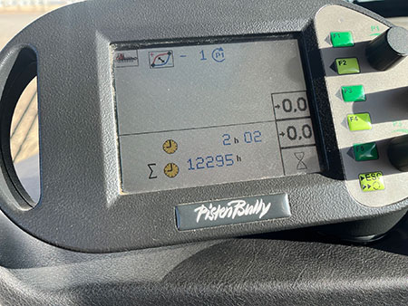 Image 3 Pisten Bully 400 snow grooming machine